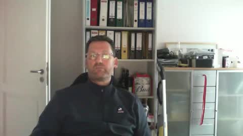 macfly67 online show from December 2, 10:06 am