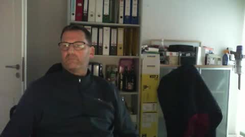 macfly67 online show from October 5, 4:11 pm