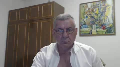 Macho online show from April 2, 8:16 pm