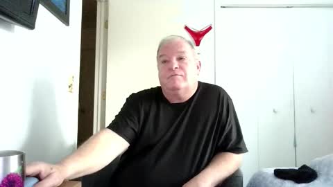 mackdocc001 online show from January 7, 4:34 pm