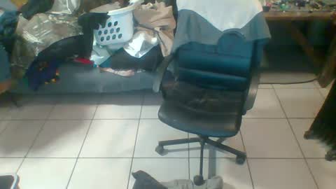 mackdog1369 online show from February 18, 10:03 pm