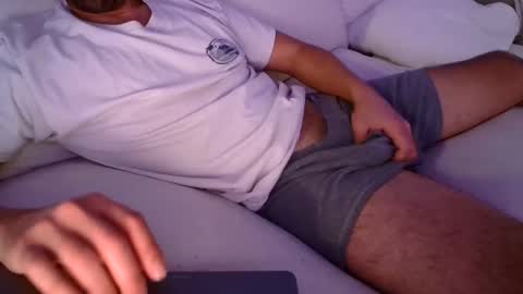 idkdude online show from February 2, 9:51 am