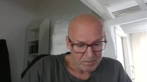 madio1187940 online show from October 28, 2:30 pm