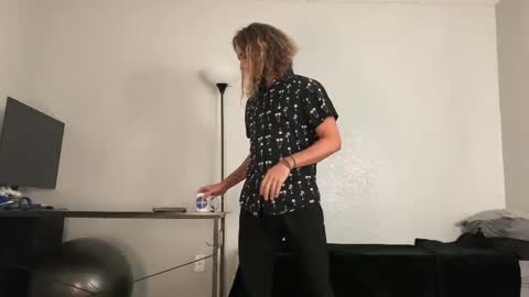 Mack  Makingmoans Twitter online show from November 25, 1:02 pm