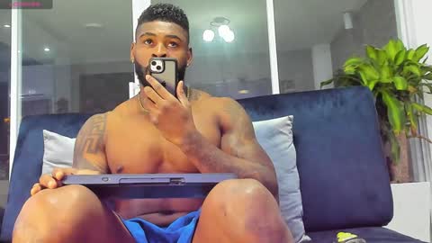 Makonnen online show from December 9, 2:24 am