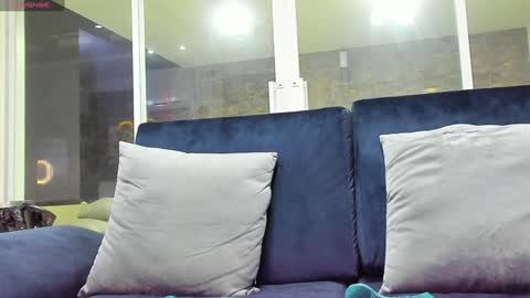 Makonnen online show from December 12, 3:32 am