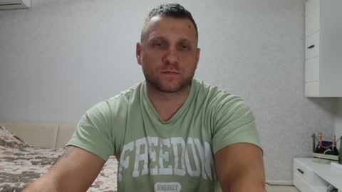 malchyshka online show from December 17, 6:31 pm