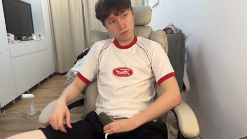 Snapshot of malcolm_yang chatting on October 27, 1:35 pm Tom and Mark 3 online show from October 27, 1:35 pm