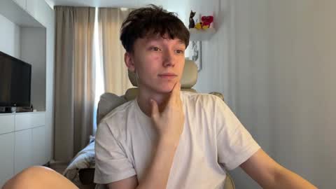 Snapshot of malcolm_yang chatting on September 29, 12:24 pm Tom and Mark 3 online show from September 29, 12:24 pm