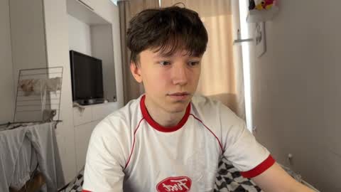 Snapshot of malcolm_yang chatting on October 17, 7:12 am Tom and Mark 3 online show from October 17, 7:12 am