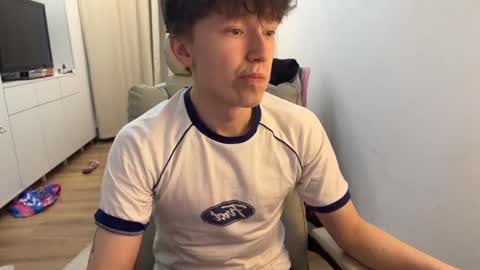 Snapshot of malcolm_yang chatting on October 24, 1:35 pm Tom and Mark 3 online show from October 24, 1:35 pm