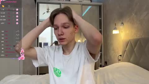 Snapshot of malcolm_yang chatting on February 3, 12:36 pm Tom and Mark 3 online show from February 3, 12:36 pm