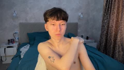 Snapshot of malcolm_yang chatting on March 4, 1:59 pm Tom and Mark 3 online show from March 4, 1:59 pm