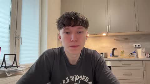 Snapshot of malcolm_yang chatting on March 6, 6:41 am Tom and Mark 3 online show from March 6, 6:41 am