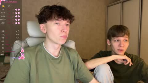 Snapshot of malcolm_yang chatting on December 13, 5:21 pm Tom and Mark 3 online show from December 13, 5:21 pm