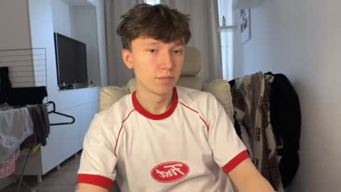 Snapshot of malcolm_yang chatting on October 6, 12:43 pm Tom and Mark 3 online show from October 6, 12:43 pm