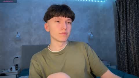 Snapshot of malcolm_yang chatting on February 23, 6:52 pm Tom and Mark 3 online show from February 23, 6:52 pm