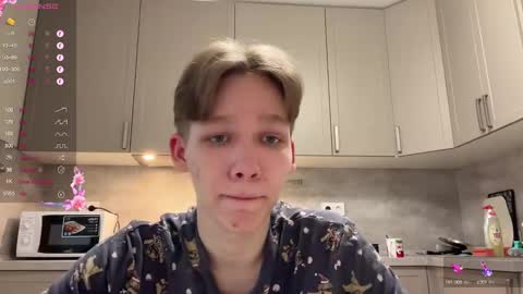 Snapshot of malcolm_yang chatting on January 28, 12:11 pm Tom and Mark 3 online show from January 28, 12:11 pm