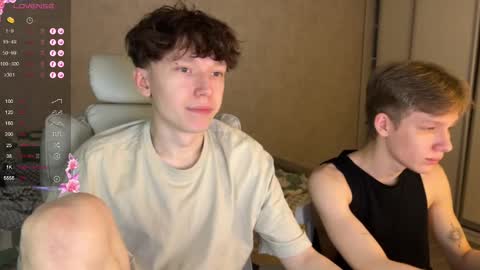 Snapshot of malcolm_yang chatting on December 11, 3:33 pm Tom and Mark 3 online show from December 11, 3:33 pm