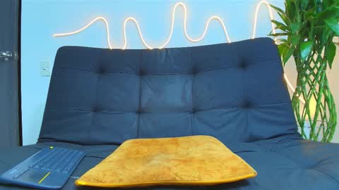 Malcom online show from February 15, 11:40 am