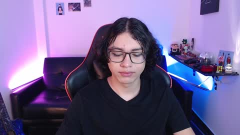 Malik  online show from December 25, 4:11 pm