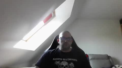 breton online show from July 22, 6:49 am