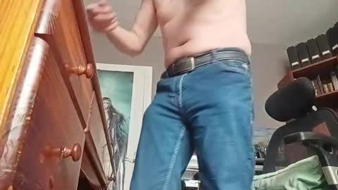 Snapshot of mandrawhore chatting on October 22, 11:25 am mandrawhore online show from October 22, 11:25 am