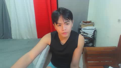 Snapshot of manhattan_men18 chatting on October 3, 7:08 pm JM18 online show from October 3, 7:08 pm