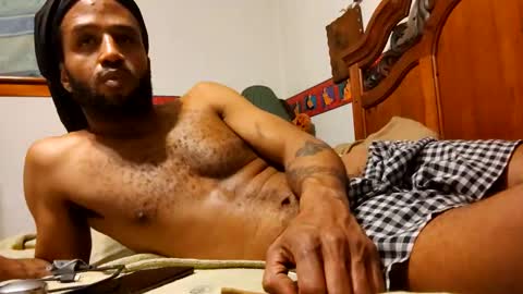 Snapshot of manman504 chatting on February 13, 7:03 am manman504 online show from February 13, 7:03 am