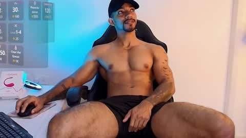 Manolo Hot 1 online show from February 25, 2:44 pm