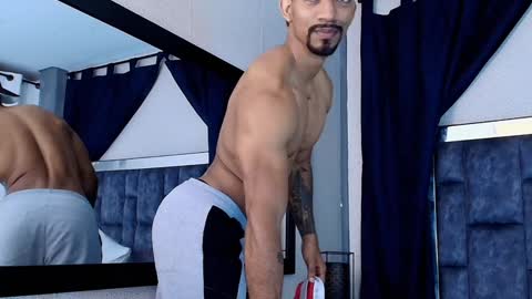 Manolo Hot 1 online show from January 14, 2:22 pm