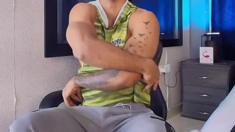 Manolo Hot 1 online show from February 21, 2:59 pm