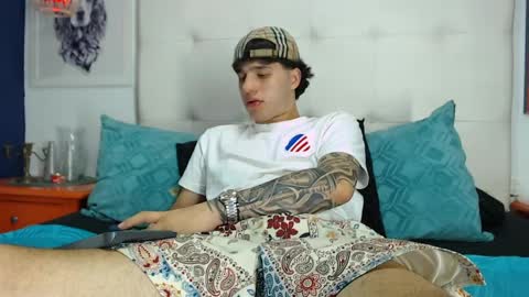 Manuel online show from April 11, 8:29 am