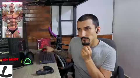 Marck  Independent model  online show from July 5, 4:19 am