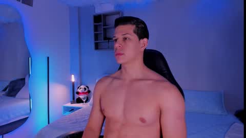 Snapshot of marcosullivan_ chatting on October 21, 12:41 pm Marco Sullivan online show from October 21, 12:41 pm