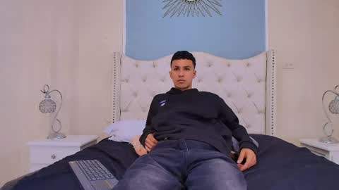 marcus_jeron online show from April 27, 10:15 pm