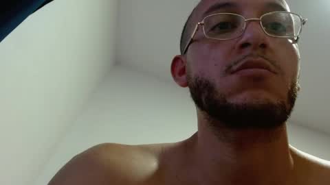   online show from April 11, 8:45 pm