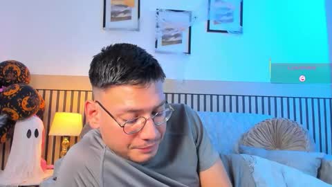 Snapshot of marcuswildx chatting on October 15, 9:11 pm marcus online show from October 15, 9:11 pm