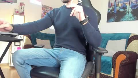 marioslim online show from December 15, 7:49 am