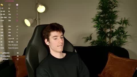 Mark online show from November 8, 6:00 pm