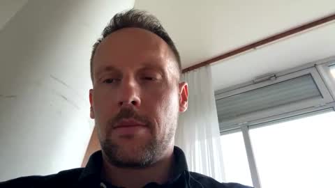 Mark online show from April 21, 10:54 am