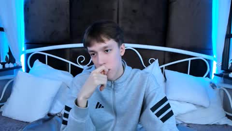 Mark online show from December 1, 10:51 am