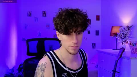 mark_caron online show from February 1, 9:02 pm