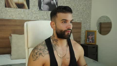 Mark online show from January 5, 8:31 pm