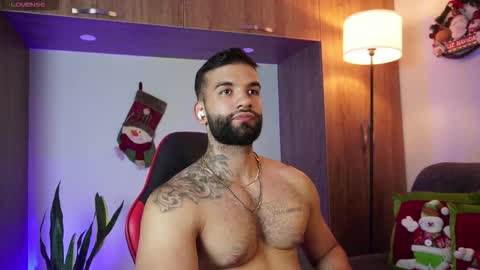 Mark online show from November 28, 11:28 pm