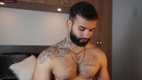 Mark online show from September 18, 9:39 pm