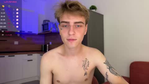 Snapshot of mark_lovrov chatting on September 18, 1:13 pm Mark 3 online show from September 18, 1:13 pm