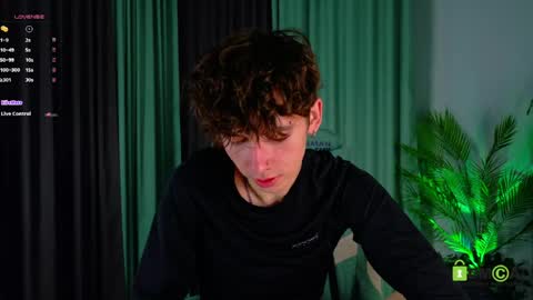 Mark online show from April 12, 3:46 pm