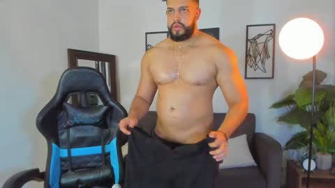 mark_x23 online show from February 27, 4:13 am