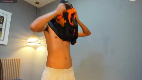 markbowie online show from April 10, 9:55 pm